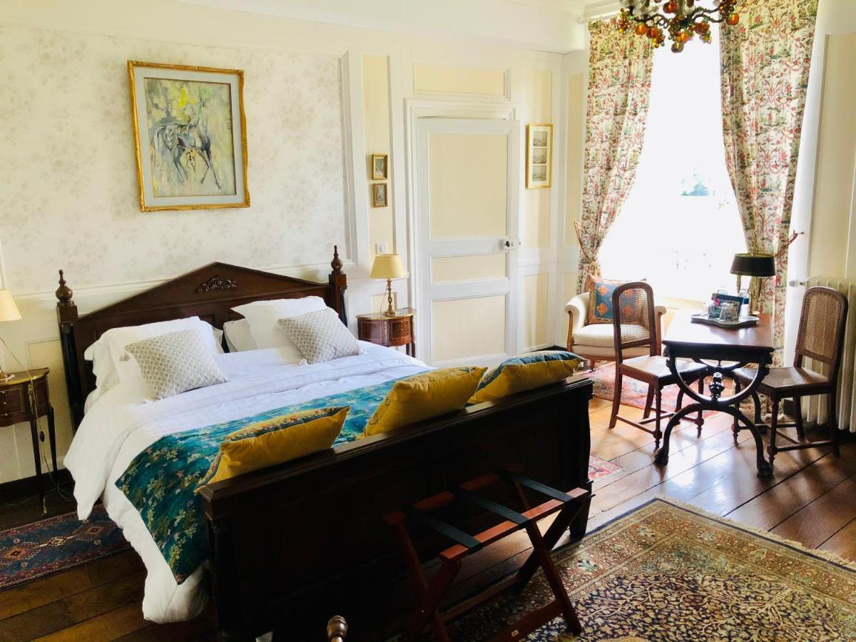 Chambres D'Hotes Chateau De La Croix Chemin Saint-Leger-des-Pres Kültér fotó